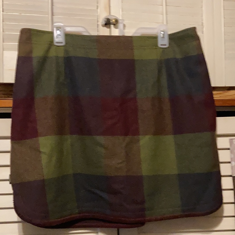 Woolrich Richville II Seasonal Plaid Wool Mini Skirt - Picture 4 of 9